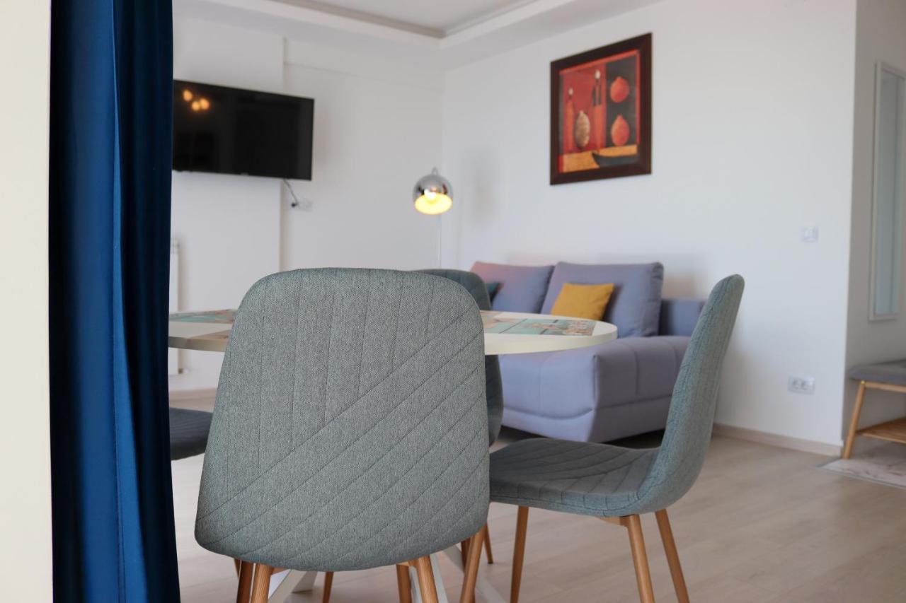 Azure Sea Apartments - Bychoice مامايا المظهر الخارجي الصورة