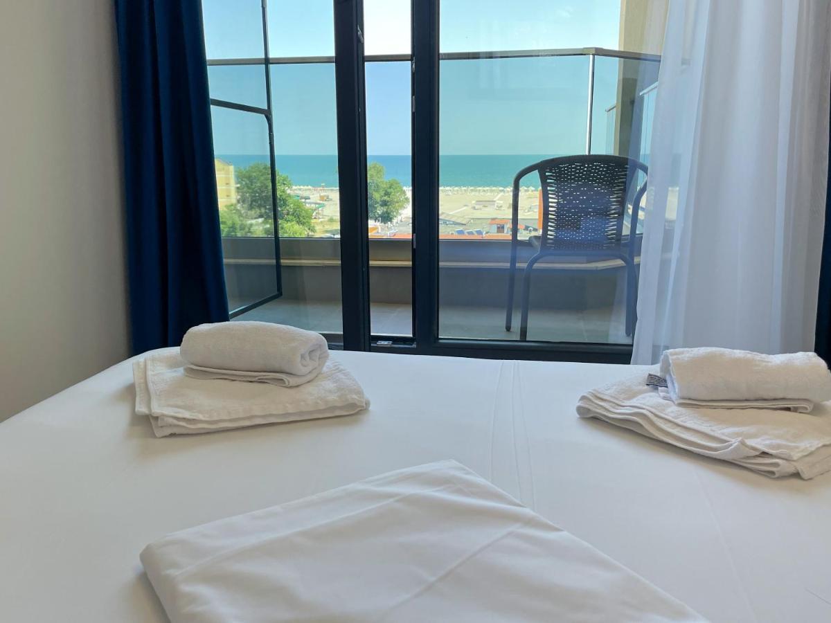 Azure Sea Apartments - Bychoice مامايا المظهر الخارجي الصورة