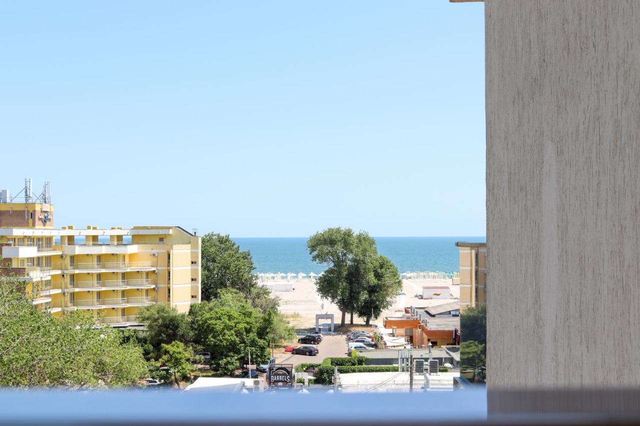 Azure Sea Apartments - Bychoice مامايا المظهر الخارجي الصورة