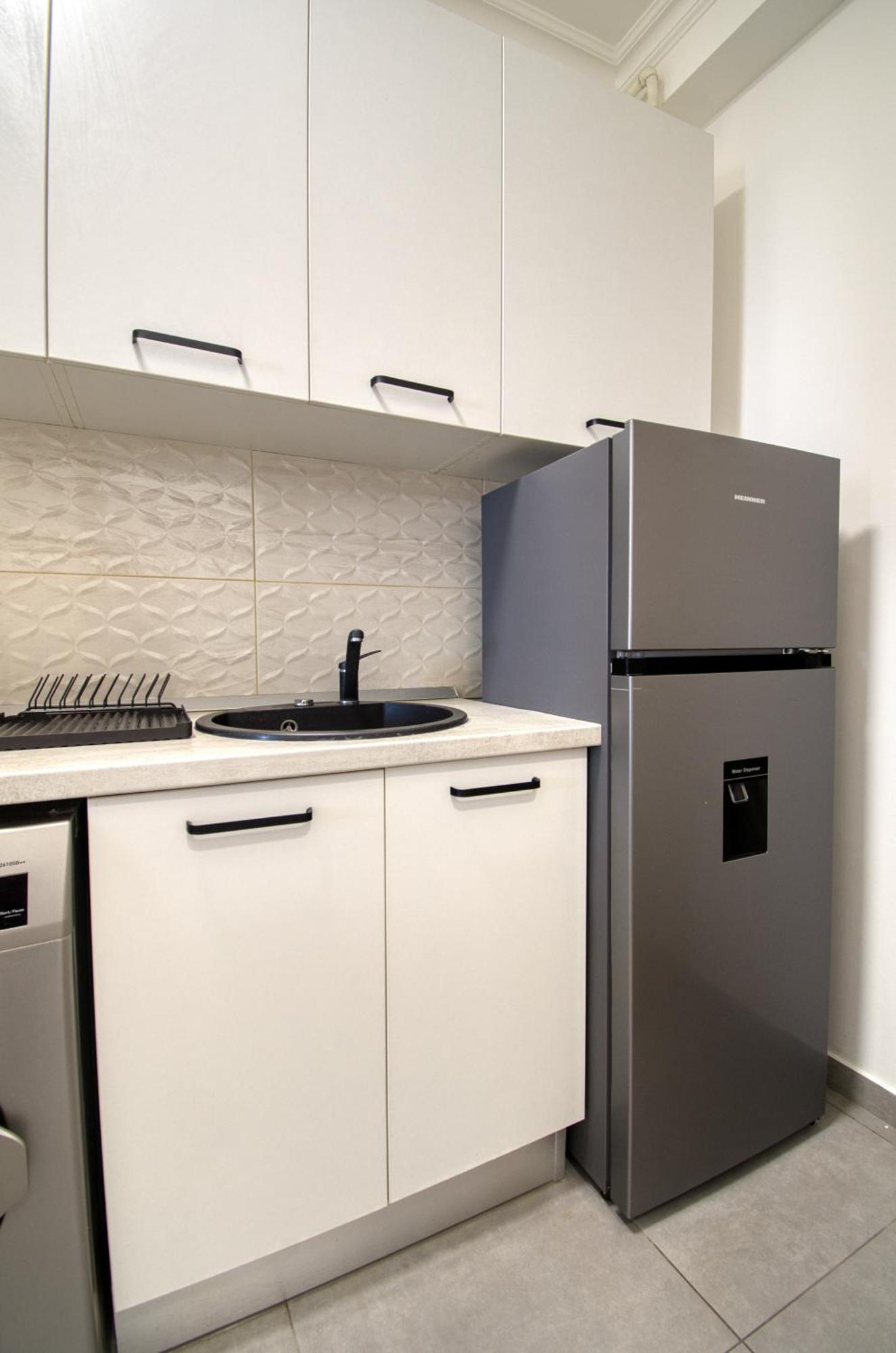 Azure Sea Apartments - Bychoice مامايا المظهر الخارجي الصورة