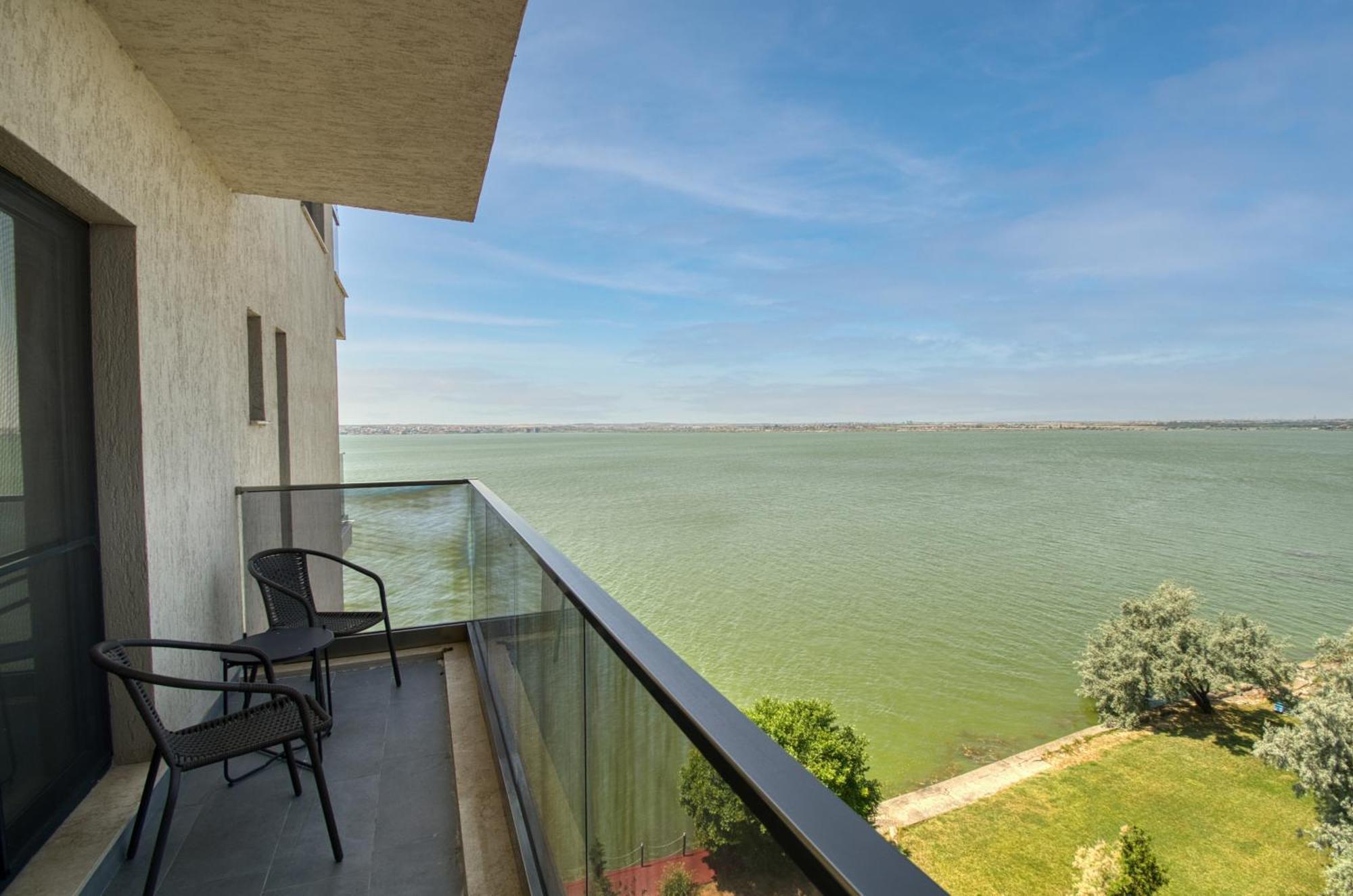 Azure Sea Apartments - Bychoice مامايا المظهر الخارجي الصورة