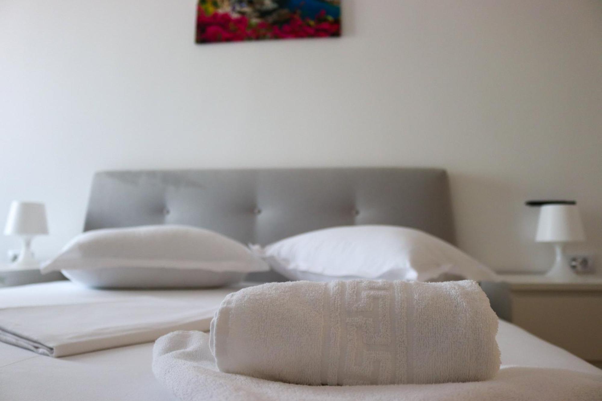 Azure Sea Apartments - Bychoice مامايا المظهر الخارجي الصورة